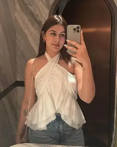 Escorts In Domjur